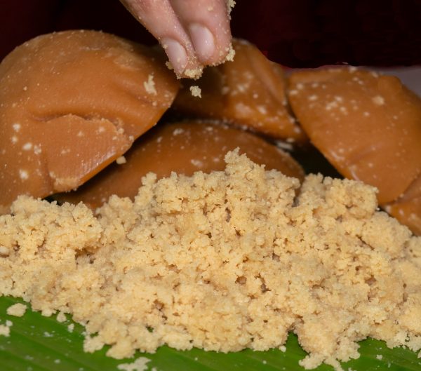 Nolen Gurer Makha Sandesh - Image 2